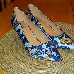 Avon Cushion Walk Pumps